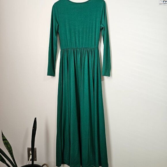 EUC LIKE NEW GREEN SCOOP NECK BUTTON DOWN SUPER MAXI LONGSLEEVE DRESS SIZE SMALL - Picture 2 of 15